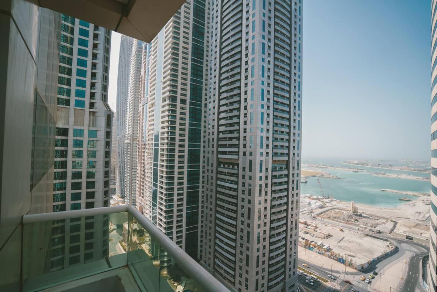 Gorgeous City And Sea Views From A High-Rise Suite Dubai Bagian luar foto